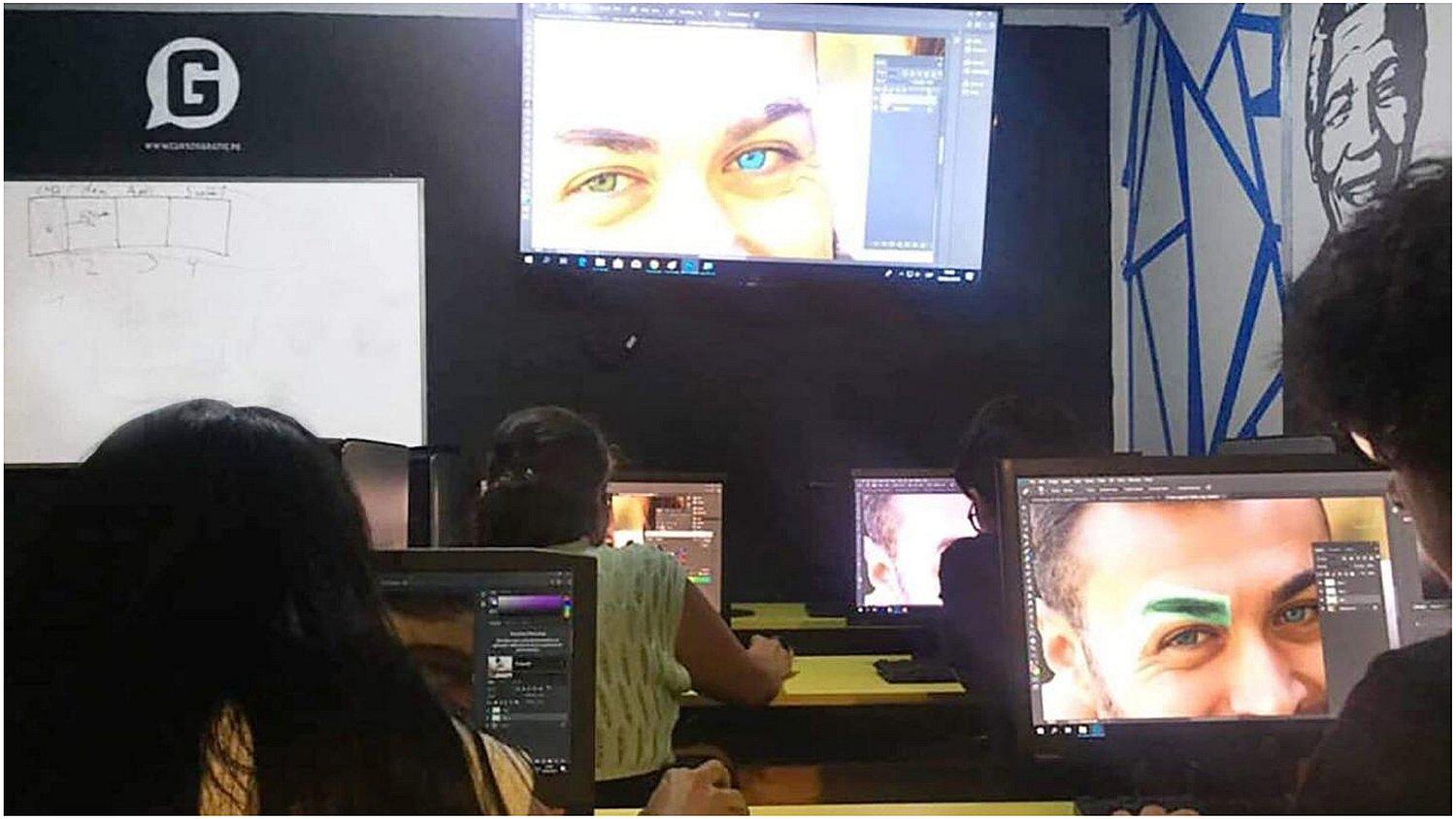 Estudia diseño gráfico gratis con profesionales voluntarios 