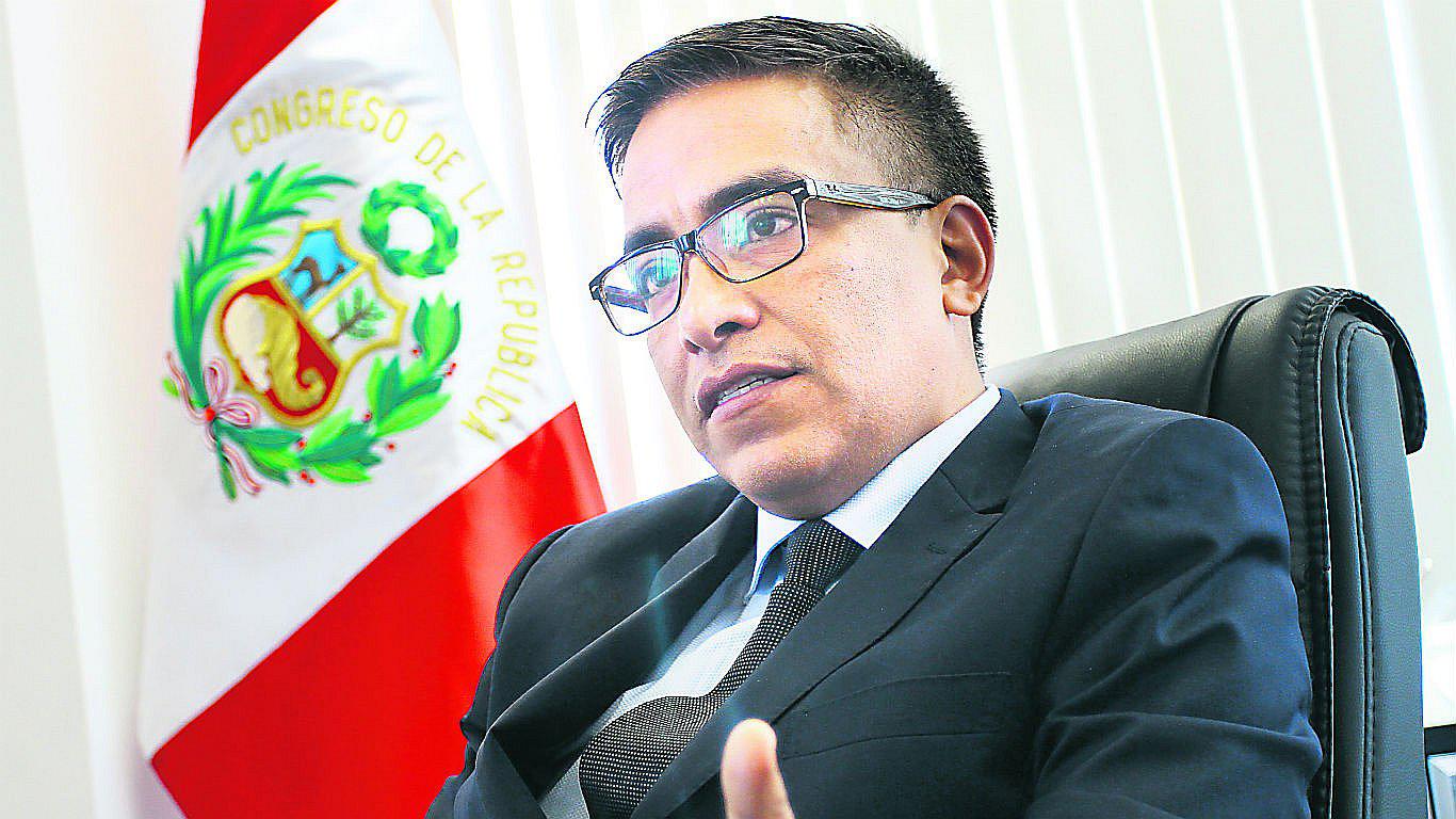 Roberto Vieira, congresista de PPK: “Fujimori debe estar en su casa... es un crimen lo que pasa”