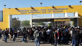 Tacna: Suspenden examen de la UNJBG debido a la aglomeración de padres