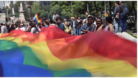 Bolivia: transgéneros y transexuales pueden casarse pero no los homosexuales