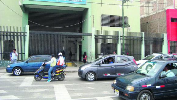 Chincha: Marcas golpean a taxista y le roban su auto en la provincia de Chincha