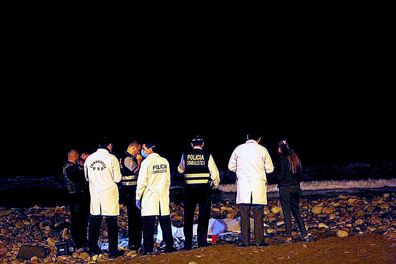 Encuentran cadáver de hombre maniatado y torturado en playa La Herradura