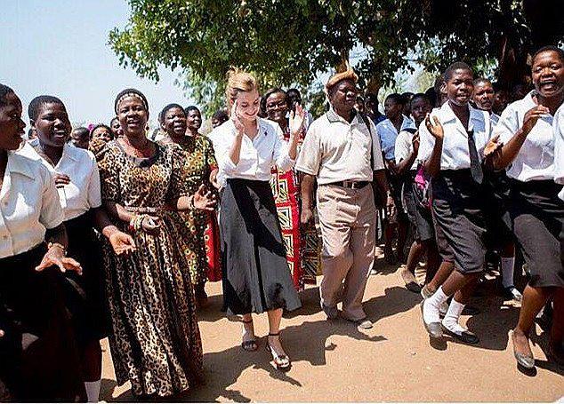 Emma Watson confiesa que usa calzado made in Perú