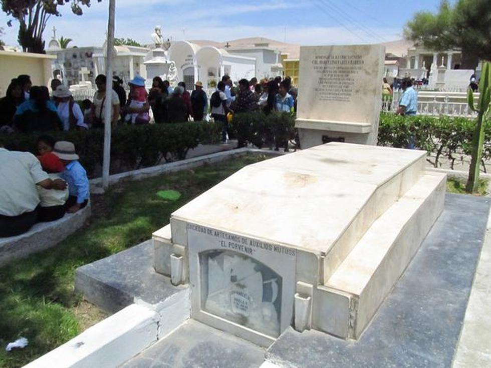 Los olvidados: Tumbas de nuestros personajes ilustres