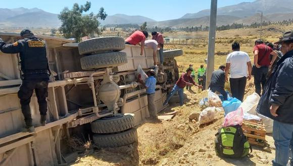 Los afectados fueron auxiliados por la Policía y serenos de la comuna provincial hacia clínicas y hospitales de Arequipa. (Foto: Difusión)
