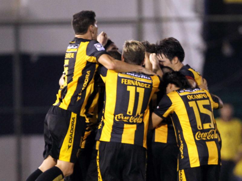 Copa Libertadores: Guaraní venció 1-0 a Racing por la ida de los cuartos de final