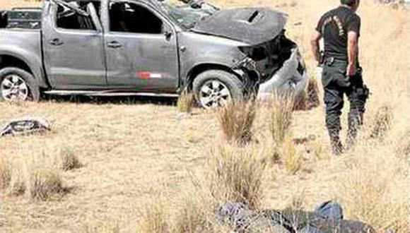 Juliaca: Dos murieron en despiste de camioneta en la vía Juliaca – Azangaro 