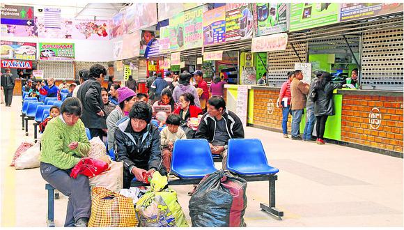 ​Terminal Los Andes vuelve abrir tras desalojo de la semana anterior 