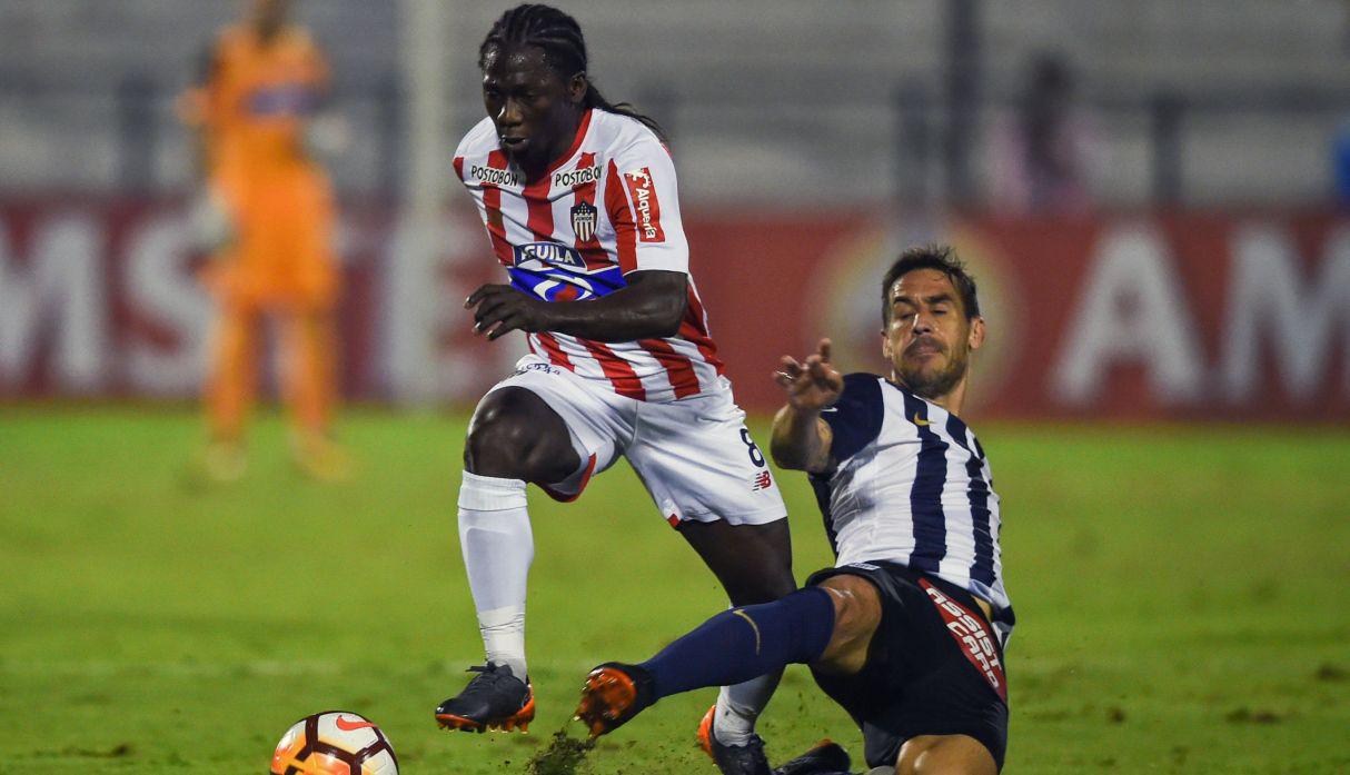 Alianza Lima vs Junior, juegan por Copa Libertadores