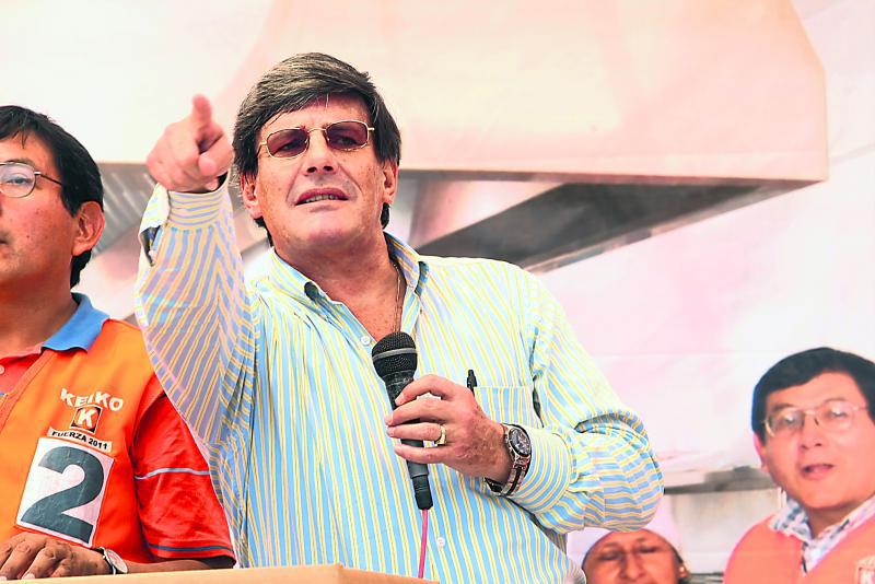 Rey acusa a García Sayán de "indultar a terroristas"