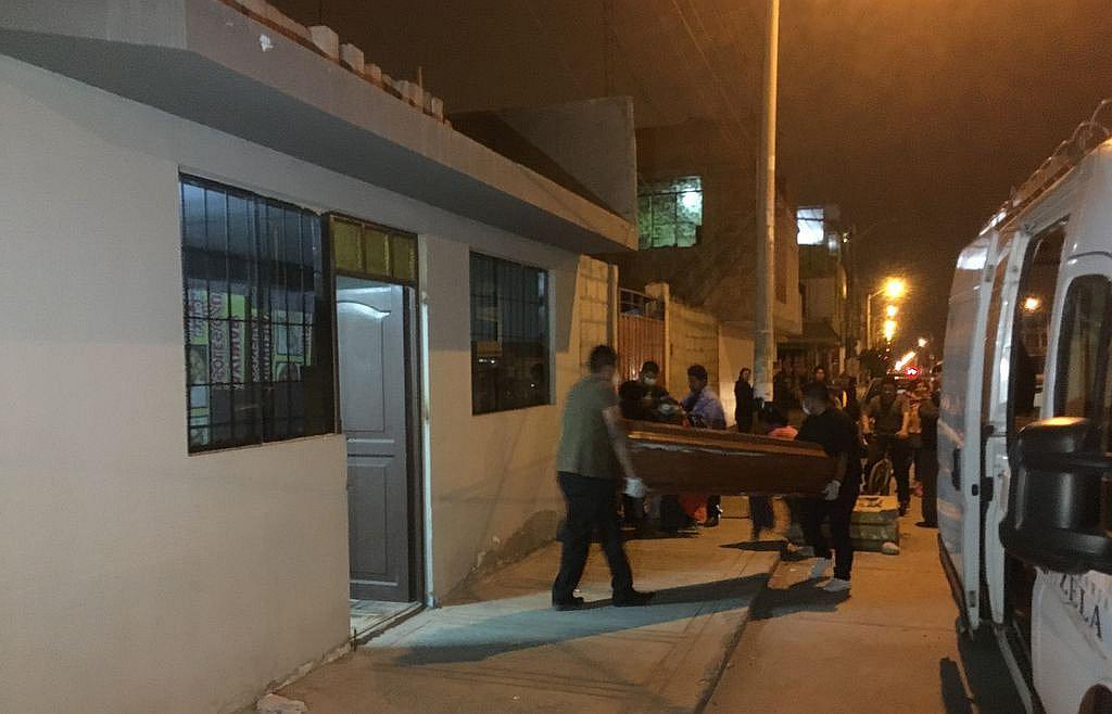 Investigan la extraña muerte de pareja hallada en vivienda