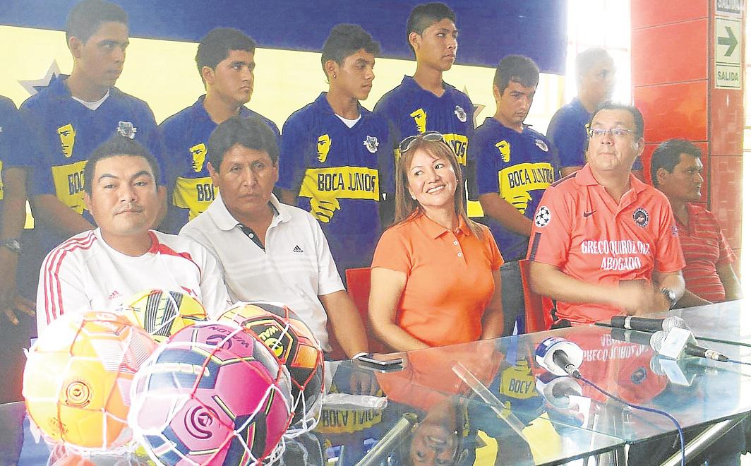 La Libertad: Candidata fujimorista regala balones y ropa a club de fútbol en Casa Grande (VIDEO)