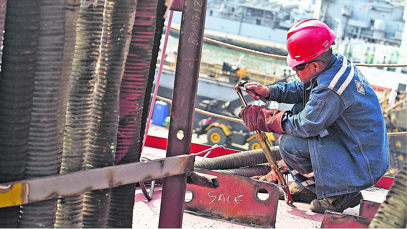 IPE: Existe gran riesgo de perder miles de empleos en sector construcción