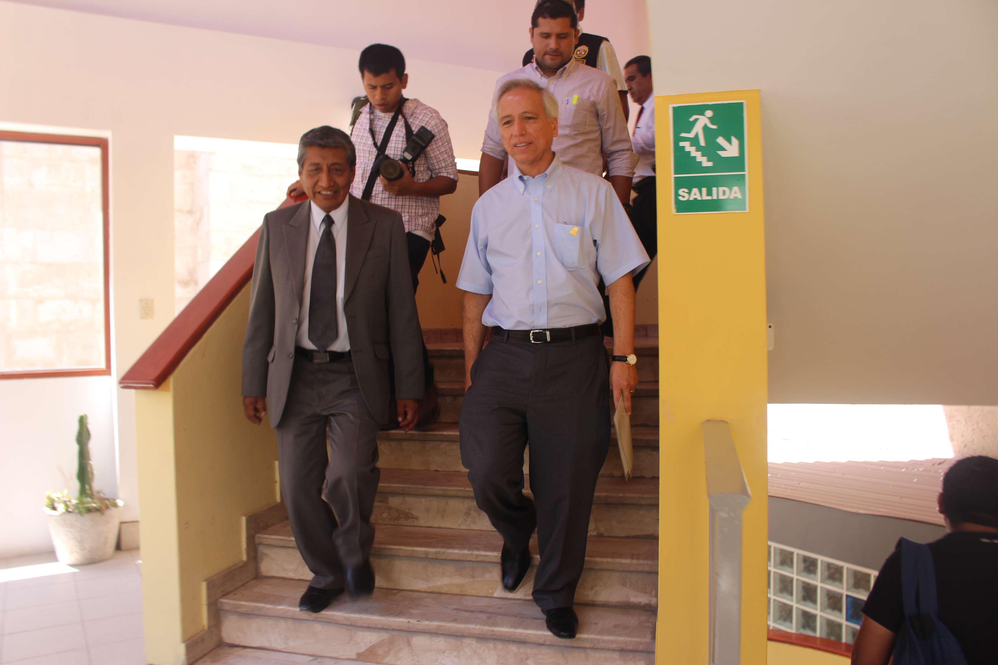 Ministro de Justicia evalúa construcción de megapenal en Hospicio