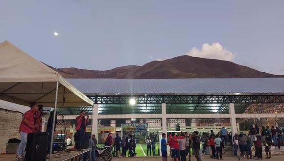 Miembros de la bancada de Perú Libre presentan proyecto para derogar ley que restituye el terreno del Club Central de Huánuco a favor de la Gran Unidad Escolar Leoncio Prado./Foto: Cortesía
