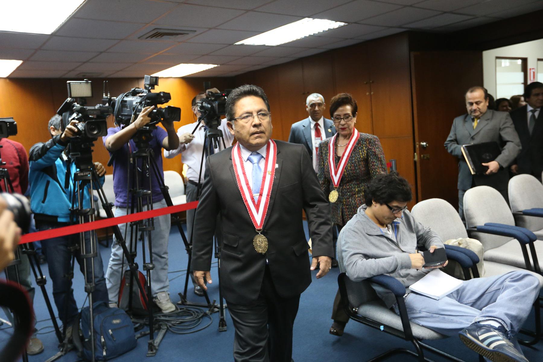 CNM suspendió a fiscal de la Nación por seis meses