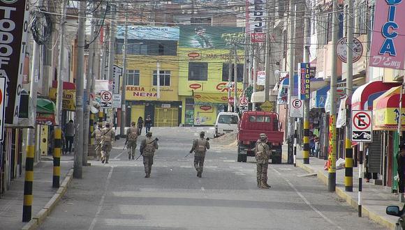 Militares presionan para se cierren las tiendas