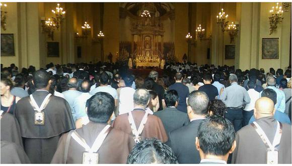 Semana Santa: fieles despiden celebración  en la Catedral de Lima (VIDEO)