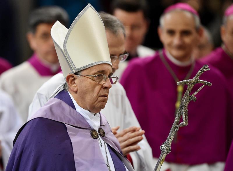 Familiares de víctimas de la AMIA piden al papa Francisco mediación ante Irán e Israel