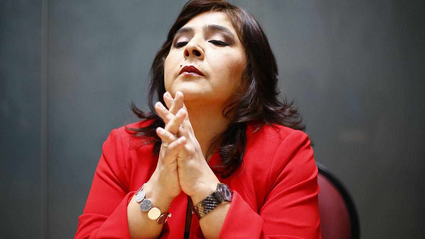 Ana Jara: "Vengo con mi madre con una esperanza de recuperación y me la llevo en un ataúd"