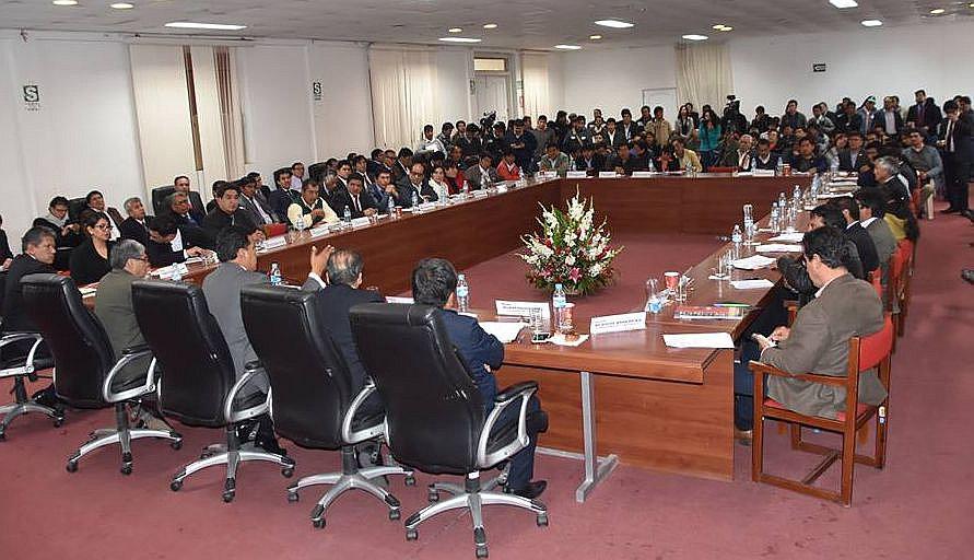 Cusqueños exigen que Aeropuerto de Chinchero se ejecute como obra pública