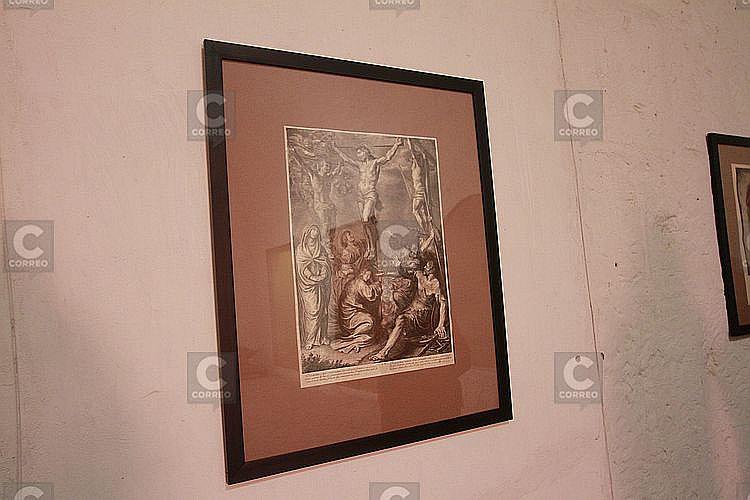 Muestran grabados religiosos de 300 años de antiguedad