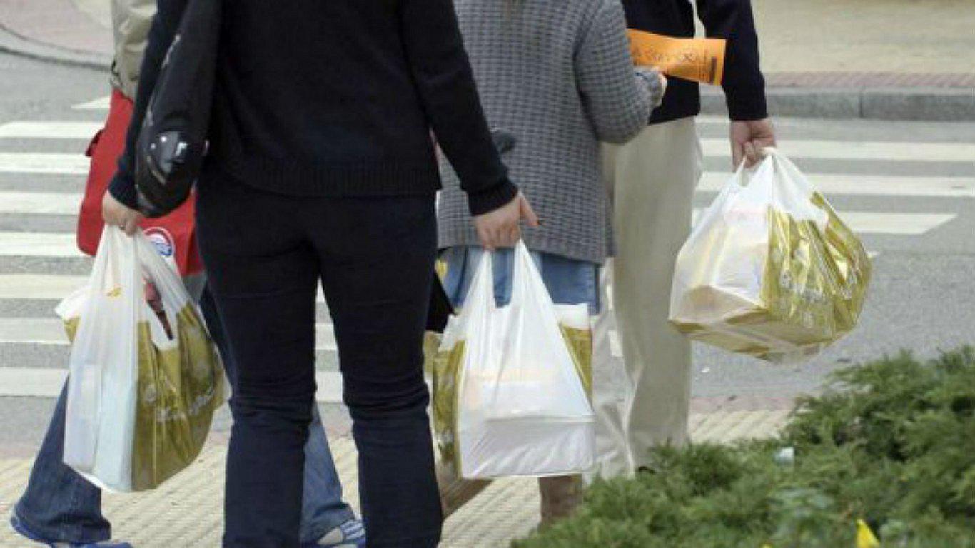 Plantean prohibir en Perú el uso de bolsas, cañitas y envases de tecnopor