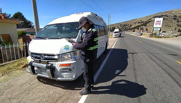 Inspectores de tránsito de la Municipalidad de Puno participaron del operativo. (Foto: Difusión)