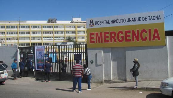 El policía baleado fue trasladado a Emergencia del hospital Unanue de Tacna y lograron estabilizar su estado de salud