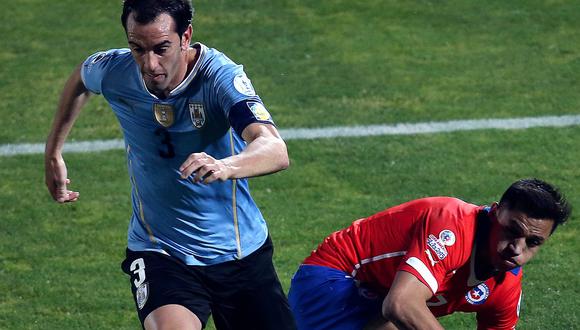 Hinchas uruguayos se burlan de la selección chilena con cruel imagen (FOTO)