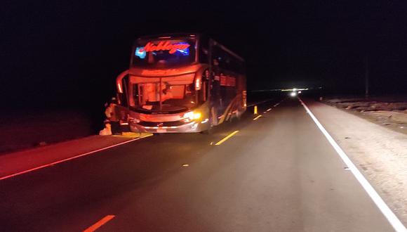 Bus transportaba a pasajeros provenientes de Puno hacia la ciudad de Tacna. (Foto: Difusión)