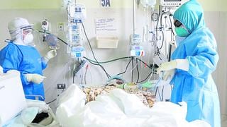 Lista de pacientes que esperan una cama UCI en el  hospital  Carrión de Huancayo se reduce
