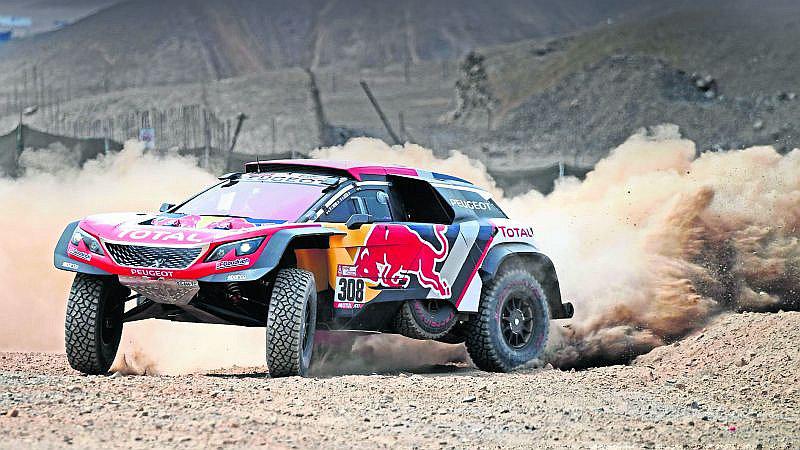 Dakar 2018 se inicia con más de 300 vehículos y millones de hinchas