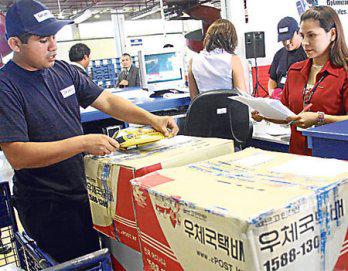 Oficina de Serpost saturada de público