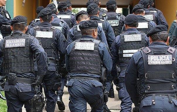 Policías con sobrepeso son obligados a hacer dieta y ejercicios en centro de entrenamiento especializado