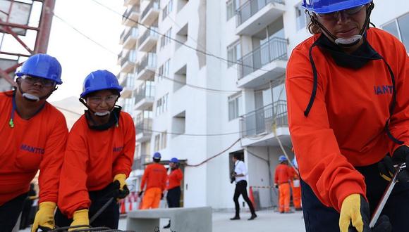 SENCICO: Más mujeres se capacitan para trabajar en construcción