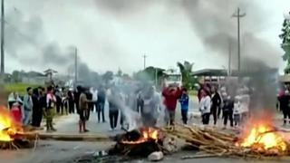 Ciudadanos bloquean carretera Iquitos-Nauta (VIDEO)
