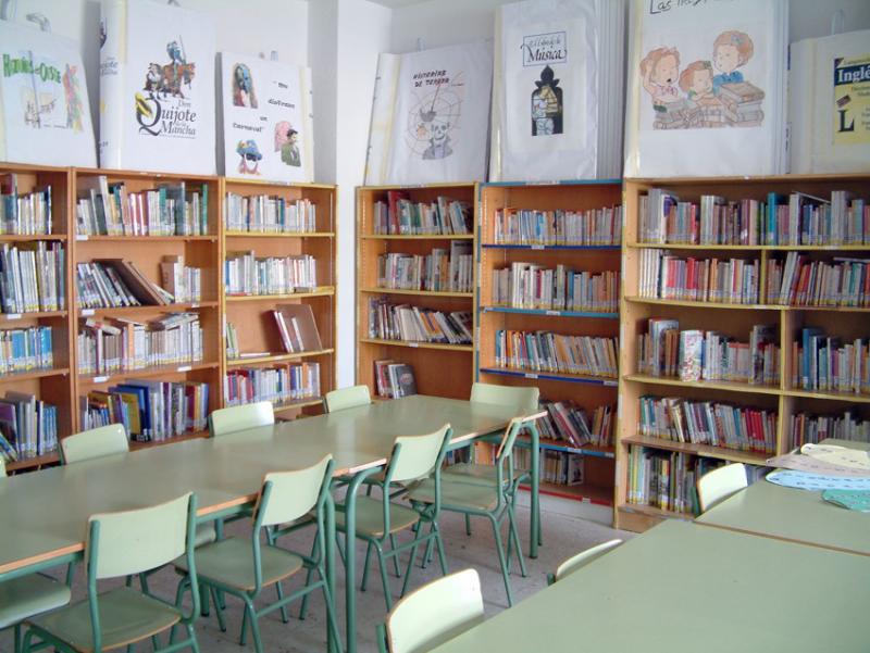 Bibliotecas escolares sin recursos para renovar libros