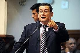 ​Fuerza Popular continuará evaluando antecedentes de Nelson Shack