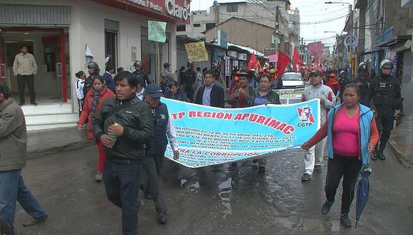 Pese a lluvia población no se amilanó y se sumó a protesta nacional
