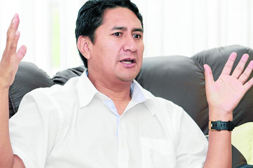 A Vladimir Cerrón no le preocupa ser investigado en el Congreso