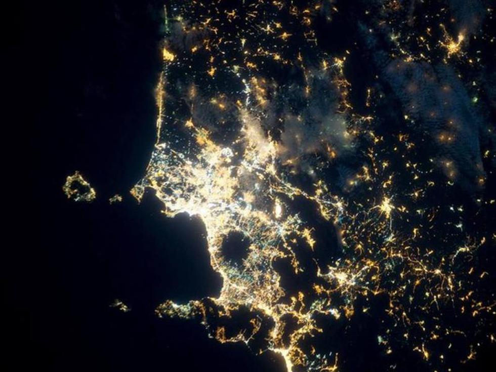 Así se ven las ciudades de noche desde el espacio (FOTOS)