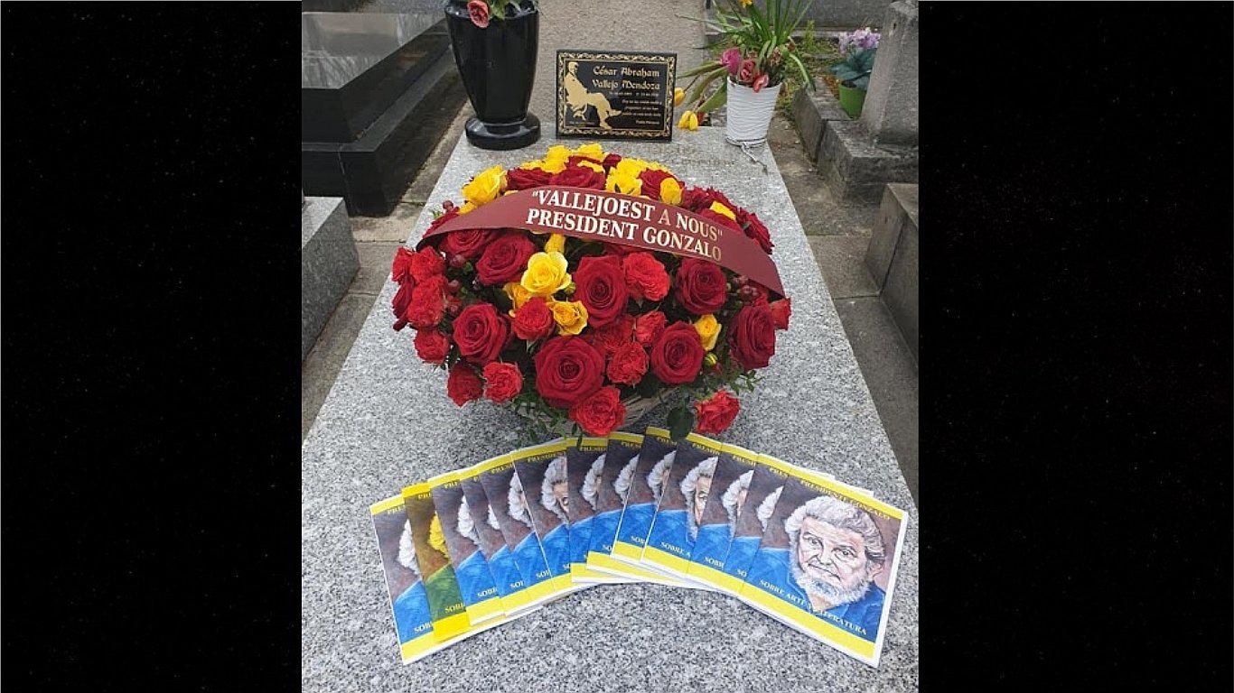 Sendero Luminoso hace propaganda terrorista en la tumba del poeta César Vallejo (FOTOS)