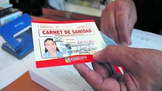 Alertan sobre  falsificación de carnets de salubridad en mercados de Huancayo