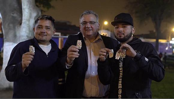 Candidato a la alcaldía de Lima regaló condones en busca de votos (VIDEO)