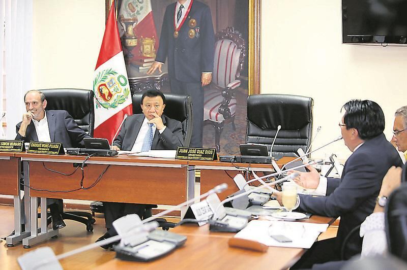 Comisión de Inteligencia y Fiscalización acuerdan investigar reglaje 