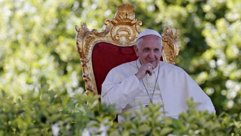 ​Papa Francisco pidió mascar hojas de coca al llegar a Bolivia