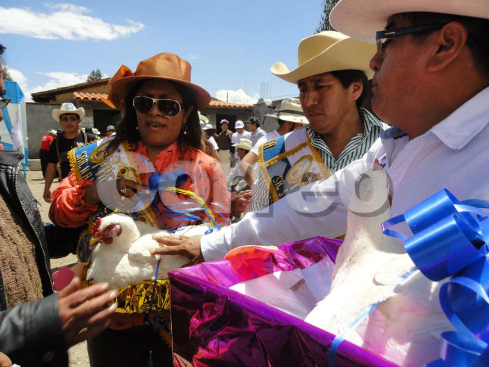 Camilles dan alegría  en fiesta de la Virgen del Cocharcas (FOTOS)