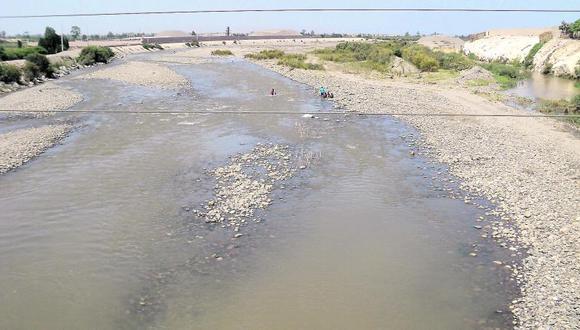 Pisco: Agua de laguna salva cultivos en peligro