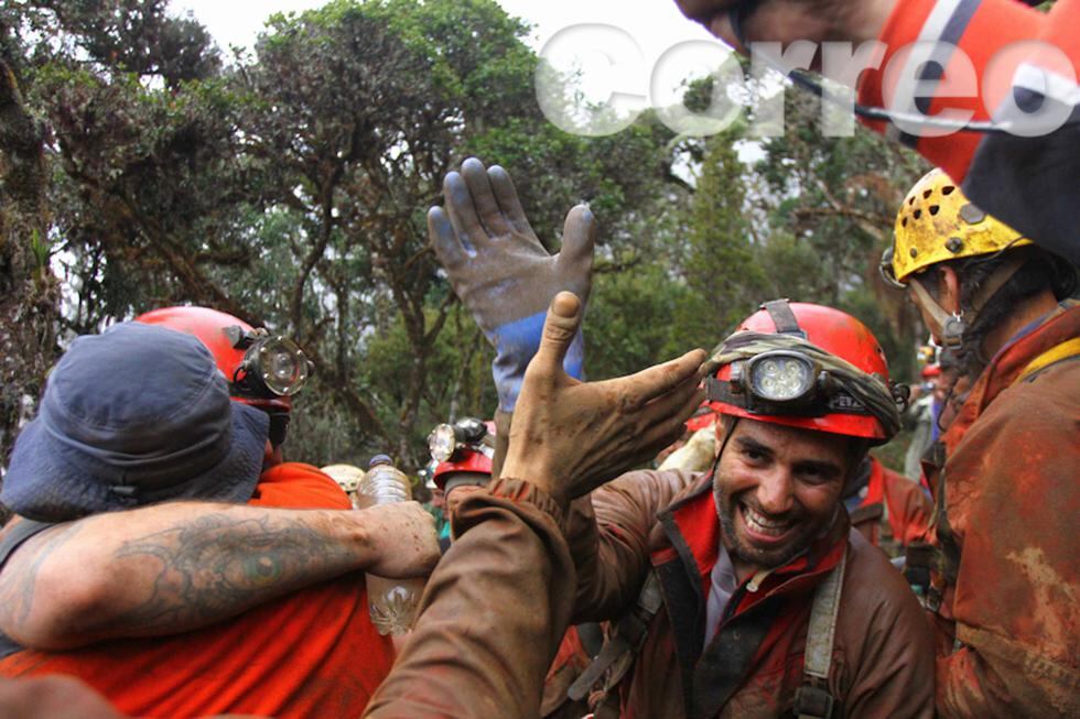 Mira las fotos del rescate a espeleólogo español que estuvo atrapado en cueva profunda